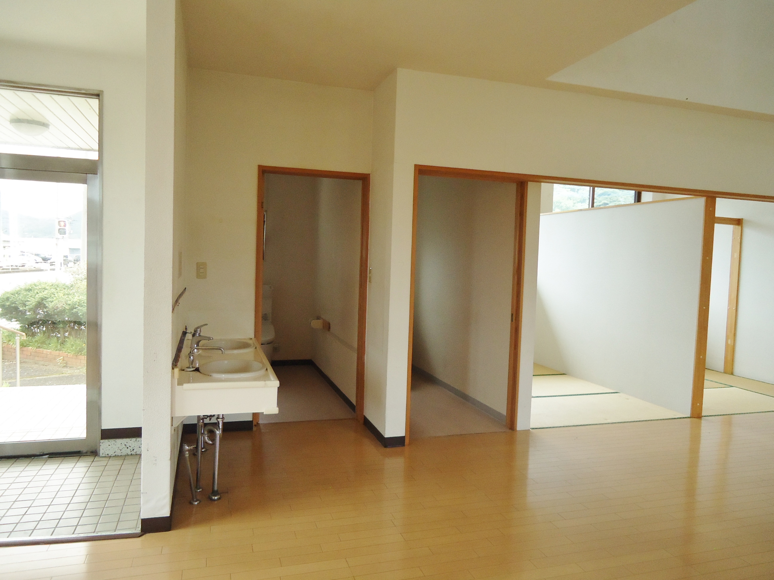 【三川内】三川内・売店舗事務所