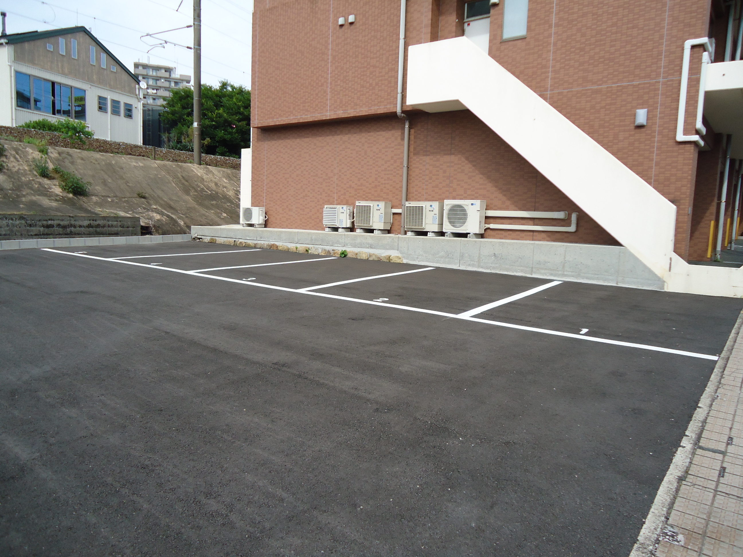 稲荷町　久保駐車場