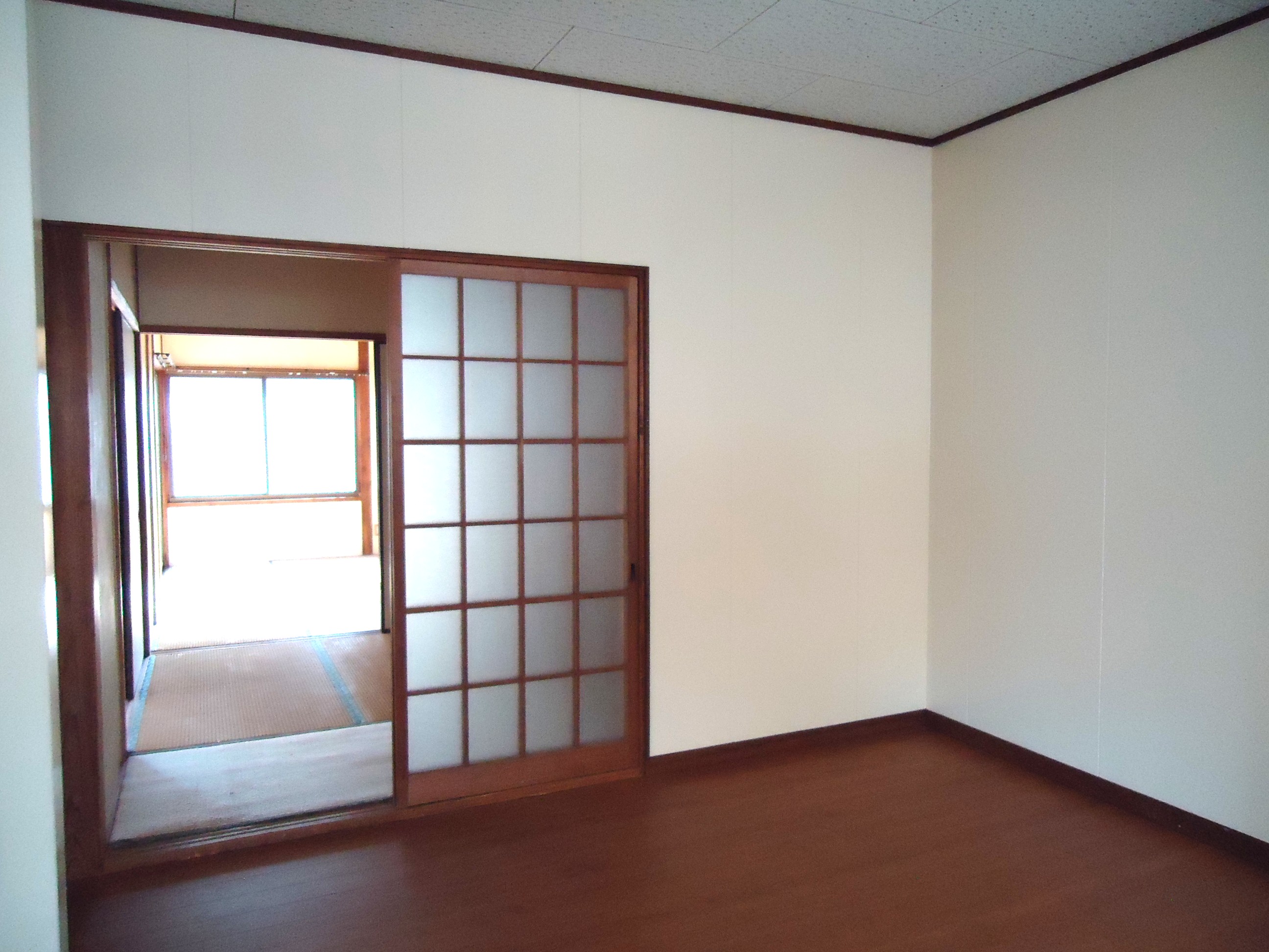 【東山町】東山ハイツ　201号室