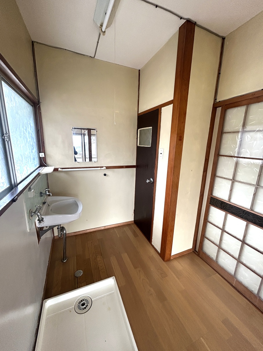 【須田尾町】坂本アパート　2階1号室