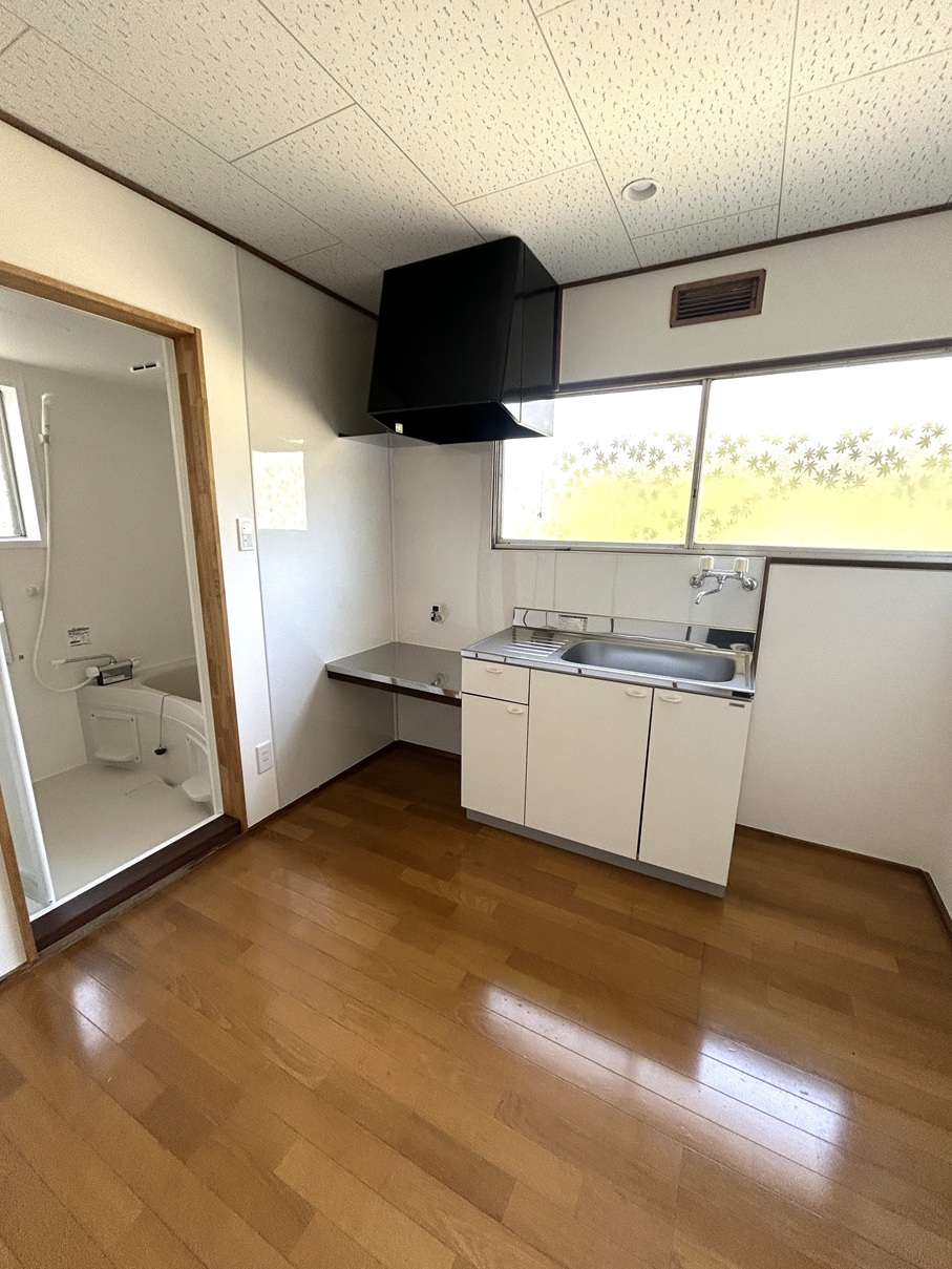 【大和町】スカイハイツ　203号室